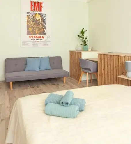 Vysoka Emf/stp Apartament Bratysława